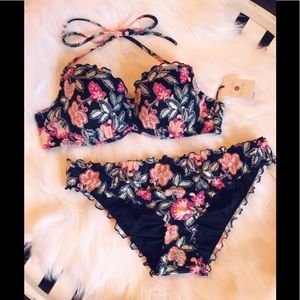 Shade and Shore black floral bikini set